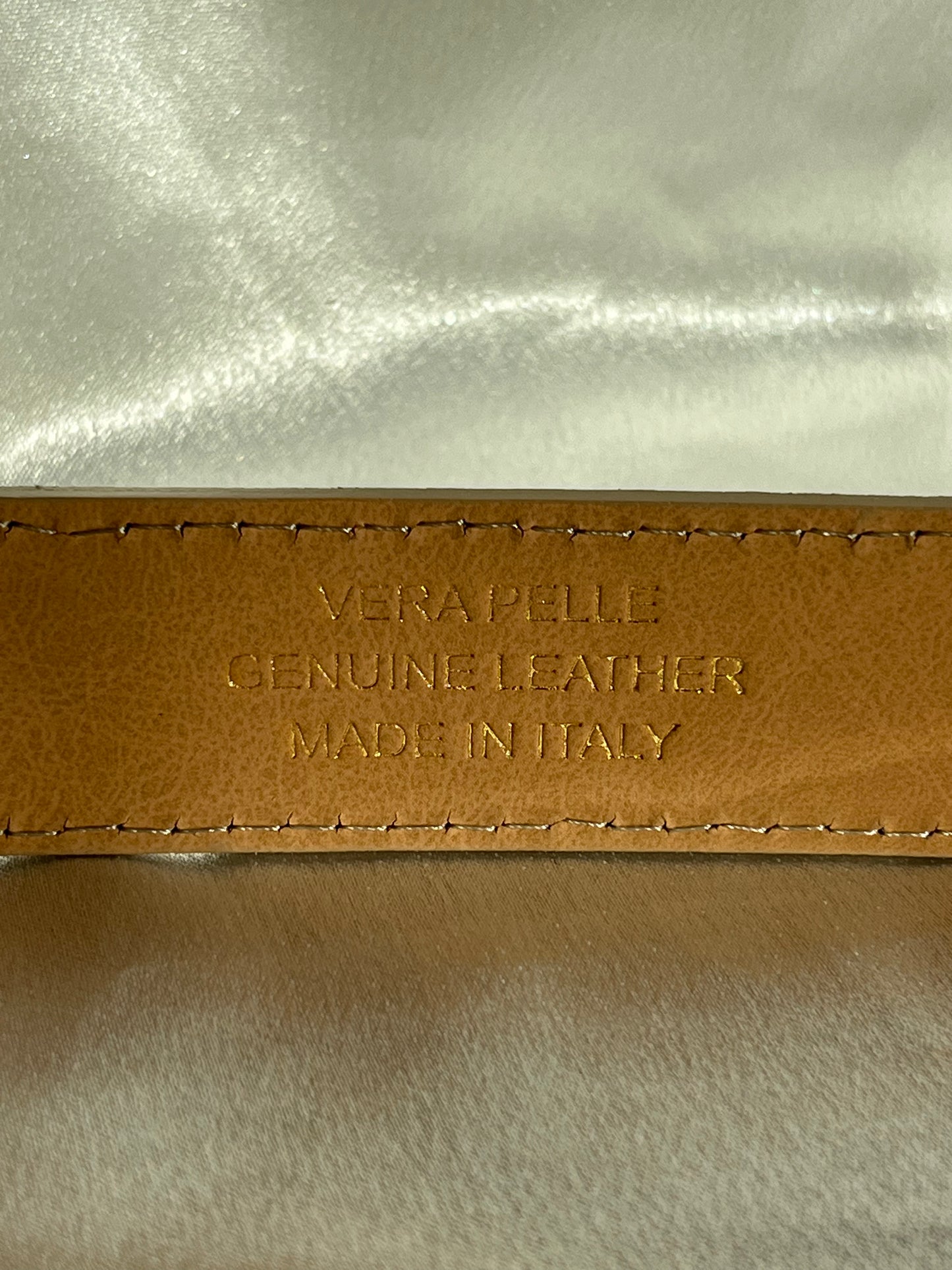 Ceinture Doré en Cuir